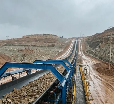 Paano Panatilihing Ligtas na Tumatakbo ang Mga Mine Conveyor Sa Tag-ulan?